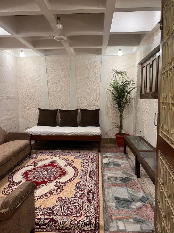 Aavaa Shanti Niwas Varanasi Exteriör bild